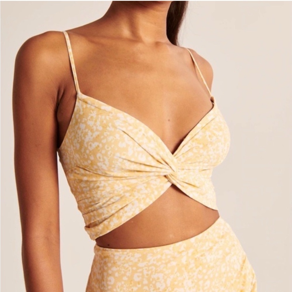 Abercrombie & Fitch Yellow Patterned Camisole